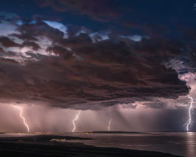 Lightning strike storm lightnin clouds